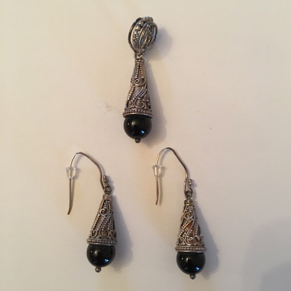 Pendant and Earring Set - Picture 1 of 1